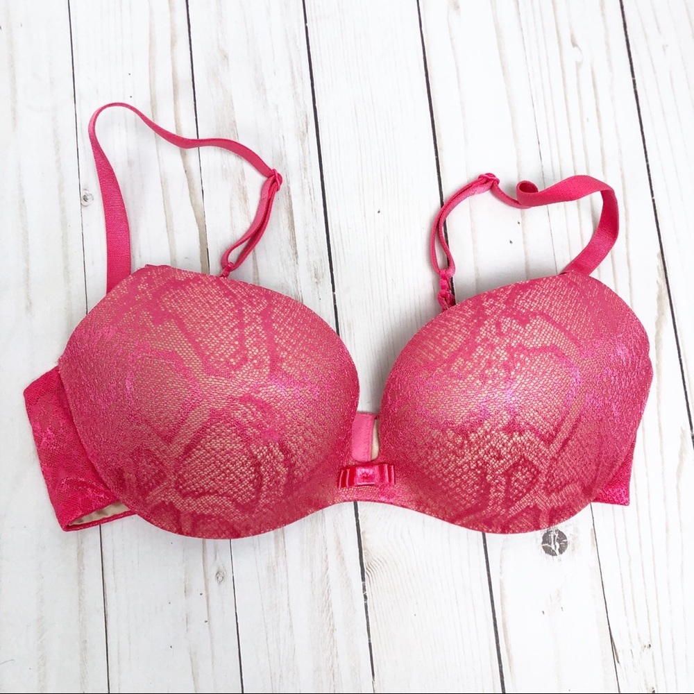 VICTORIA’S SECRET Incredible Lined Demi
